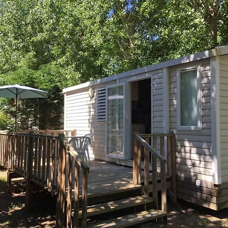 Le Clos Virgile キャンプ場 Sérignan