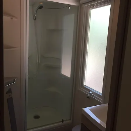 キャンプ場 Le Clos Virgile 4*